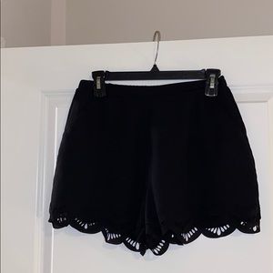 LC scalloped shorts